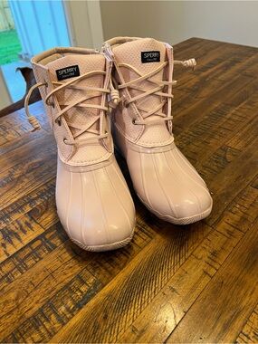 Sperry Girl’s Saltwater Duck Boots - Size 5 - Blush